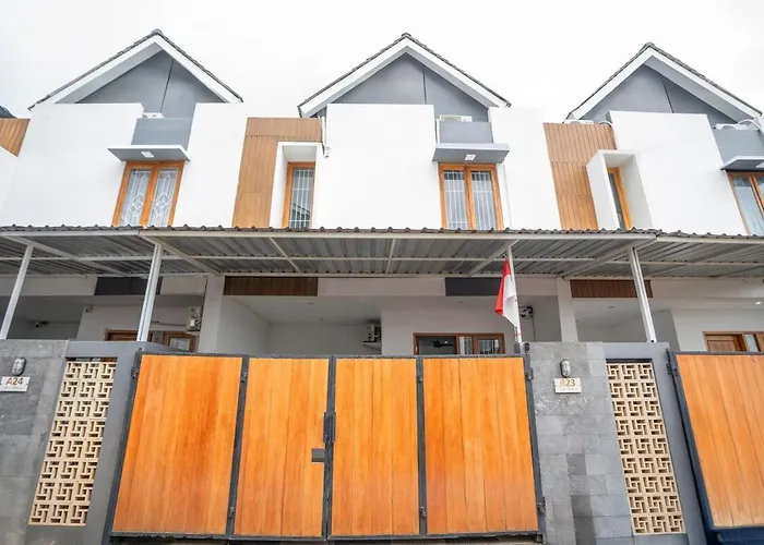 Town House, Modern Minimalis, Lokasi Strategis *